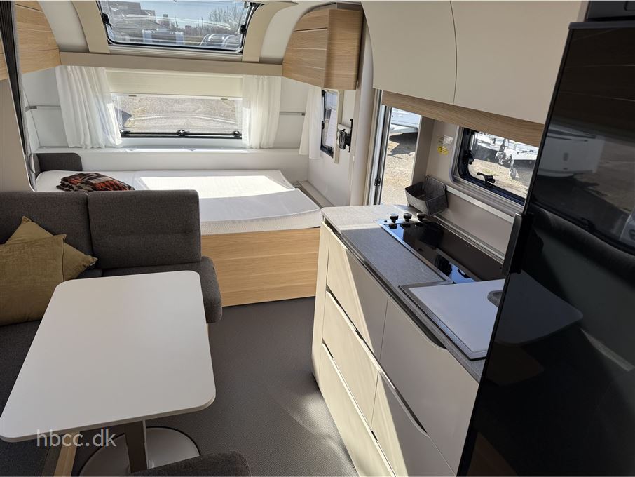Adria Adora 573